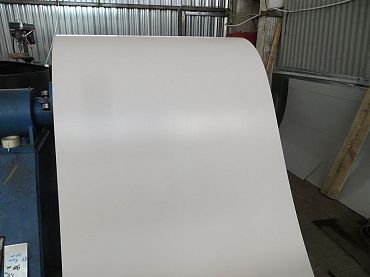 Отмотка оцинкованная с полимерным покрытием 0,4х1250мм RAL 9003