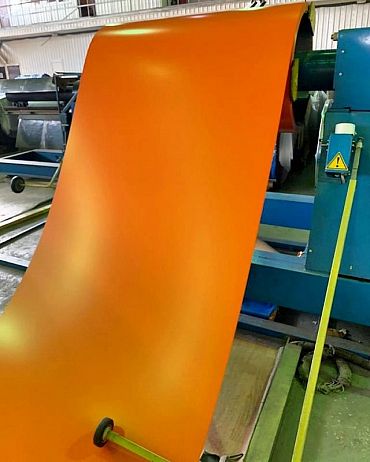 Лист оцинкованный с полимерным покрытием полиэстер 0,65х1250мм RAL 4010 Телемагента