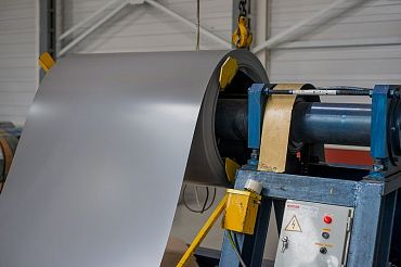 Лента оцинкованная с полимерным покрытием полиэстер (штрипс) 1,0мм RAL 7042 Транспортный серый A