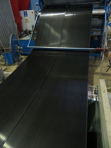 Лист оцинкованный с полимерным покрытием полиэстер 0,65х1250мм RAL 4010 Телемагента